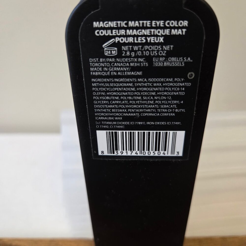 Nudestix Magnetic Matte Creamy Eye Color in Putty .New in Tin with Sharpener. - Picture 7 of 8